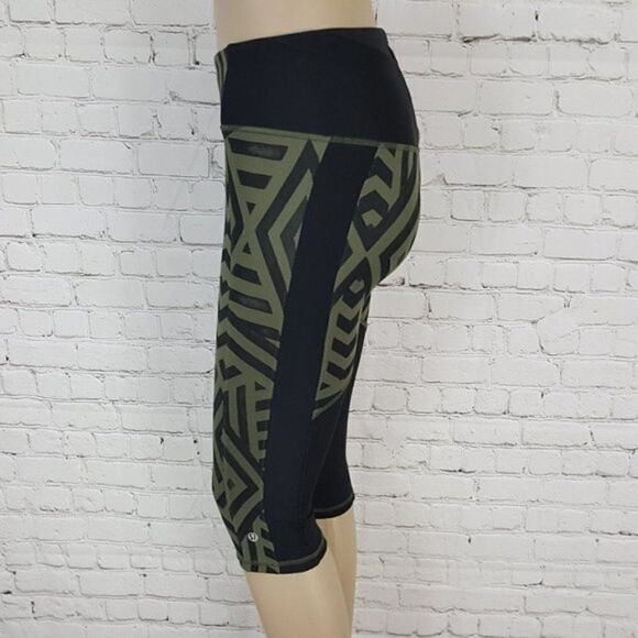 Lululemon Chevron Fatigue Clip-In Crop pants Green 4 - Picture 6 of 10